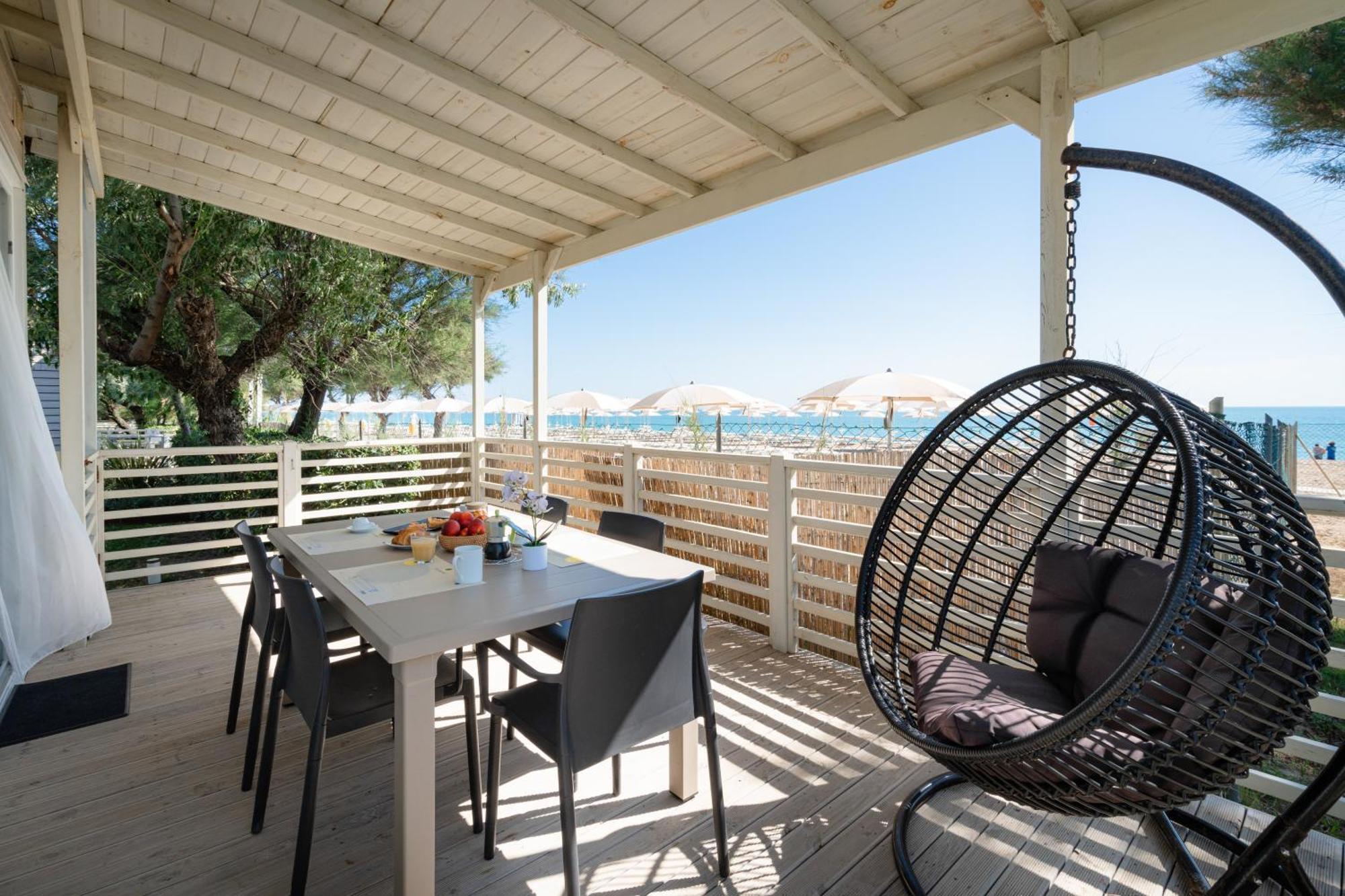 Отель Club Del Sole La Risacca Family Collection Порто-Сант'Эльпидио Экстерьер фото